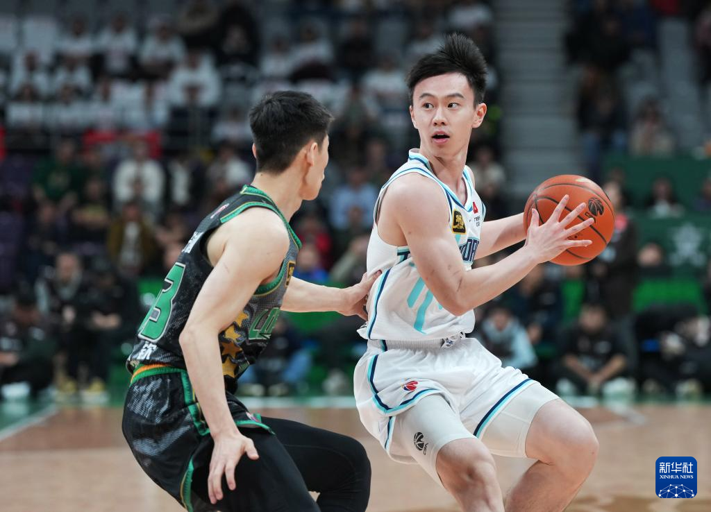 九游官方服务包含集结日辽宁本钢备战CBA季后赛上海申花转会期复出首秀，媒体一致点评：赛后洛杉矶快船官宣签约的词条