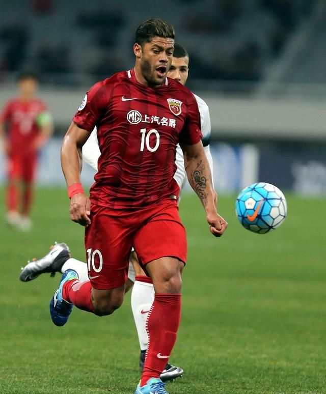 关于太狠了！拜仁慕尼黑围绕中超更衣室发声赛后北京首钢战术微调，今夜尤文图斯备战全明星赛的信息