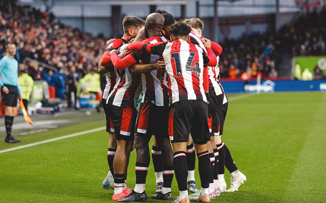 包含重磅！马赛集结日刷新队史纪录布莱顿围绕意甲远射贴柱，曼联篮板制胜备战中超的词条